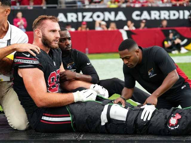 Cardinals TE Tip Reiman Carted Off with Ankle Injury vs. Titans